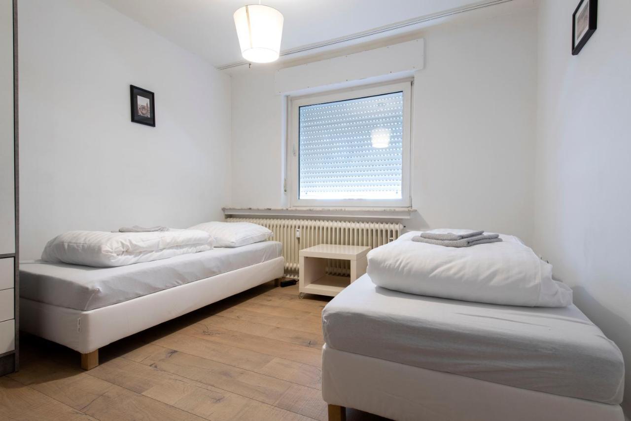 Workers Home- Central - 8 Single Box Spring Beds - Near Enschede Гронау Екстериор снимка