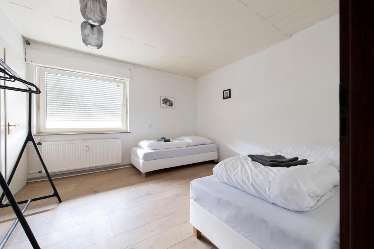 Workers Home- Central - 8 Single Box Spring Beds - Near Enschede Гронау Екстериор снимка